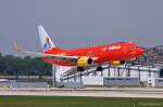 TUIfly, D-AHFZ, B737-8K5(W) bei der Landung in MUC aus Rhodos (RHO) 18.06.2013