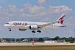 A7-BCF / Qatar Airways / B787-8 in MUC vor der Landung aus Doha (DOH) 03.07.2014