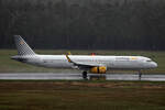 Vueling Airlines, EC-MMU, Airbus A321-231, msn: 7218,  Mason Wartman , 14.Oktober 2024, NUE Nürnberg, Germany.