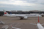 Japan Airlines, JA733J, Boeing B777-346ER, msn: 32432/521, 08.Juli 2023, LHR London Heathrow, United Kingdom.