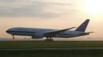 Boeing 777F von China Southern am 16.10.2013 in Amsterdam. Die Kennung ist B-2073