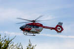 DRF Luftrettung mit CHRISTOPH 47 D-HXFF im Landeanflug zum Busparkplatz in Putgarten. - 16.10.2024
