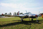 Private Beechcraft B-50 Twin Bonanza, N3670B, Flugplatz Bienenfarm, 01.07.2023