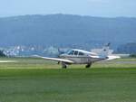 Beechcraft F33A Bonanza, D-EEWD auf dem Weg zum Start in Coburg-Brandensteinsebene (EDQC) am 20.7.2024