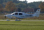 Private Cirrus SR-22, D-EUMH, Flugplatz Strausberg, 17.10.2024