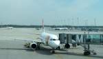 Airbus A 319 (CS-TTO) der TAP Portugal zum Flug nach Lissabon am 22.4.2015 in München (MUC).