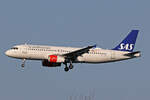 SAS Scandinavian Airlines, OY-KAP, Airbus A320-232, msn: 3086,  Viglek Viking , 04.Juli 2024, MXP Milano Malpensa, Italy.