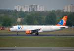 Windjet Airbus A320-212 EI-DNP landet in Berlin-Tegel, 09.05.10 