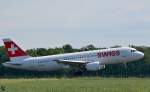 SWISS A320-214 HB-JLR bei Landung an Maribor Flughafen MBX. /4.6.2012