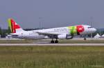 TAP Air Portugal, CS-TMW  Luisa Todi , A320-214 bei der Landung in MUC aus Lissabon (LIS) 18.06.2013