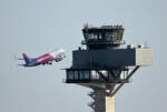 Wizz Air, Airbus A 321-231, HA-LXQ, BER, 01.09.2024