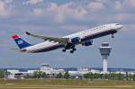 US Airways, N275AY, A330-323X in MUC im Steigflug nach Philadelphia (PHL) 01.07.2013