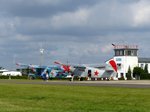 Antonow AN2, LY-TED und LY-MHC vor dem alten Tower in Gera (EDAJ) am 14.8.2016