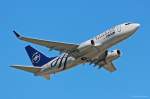 Tarom, YR-BGF  Braila , B737-78J(W) in MUC im Steigflug nach Sibiu (SBZ) 17.07.2013