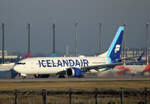 Icelandair, Boeing B 737-MX9, TF-ICC, BER, 01.12.2024