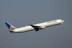 United Airlines, Boeing B 767-424(ER), N67052, BER, 05.03.2024