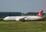 Turkish Airlines, Boeing B 787-9 Dreamliner, TC-LLV, BER, 23.06.2024