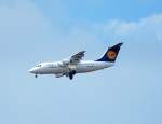 Lufthansa Regional (City Line) Avro Reginonal Jet RJ85 D-AVRD am Abend des 18.06.08 beim Landeanflug zum Flughafen Berlin-Tegel.