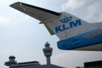KLM cityhopper, PH-OFE (steht zur Besichtigung auf der Besucherterasse in AMS), Fokker, 100 (Seitenleitwerk/Tail), 25.05.2012, AMS-EHAM, Amsterdam (Schiphol),Niederlande 