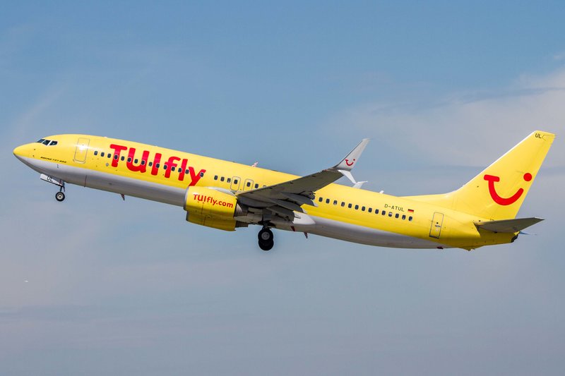 Tuifly X3 Tui D Atul Boeing 737 8k5 Sswl Gelbe X3 Lkrg Flugzeug Bild De