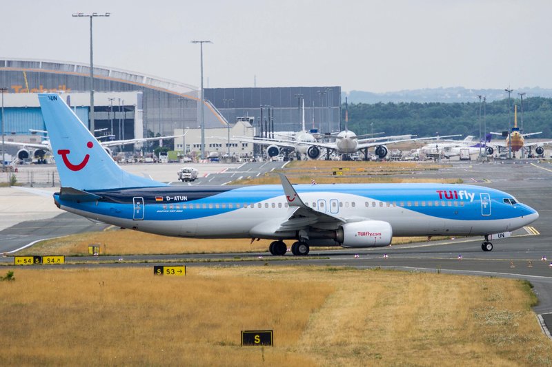 Tuifly X3 Tui D Atun Boeing 737 8k5 Sswl Neue X3 Lkrg Flugzeug Bild De